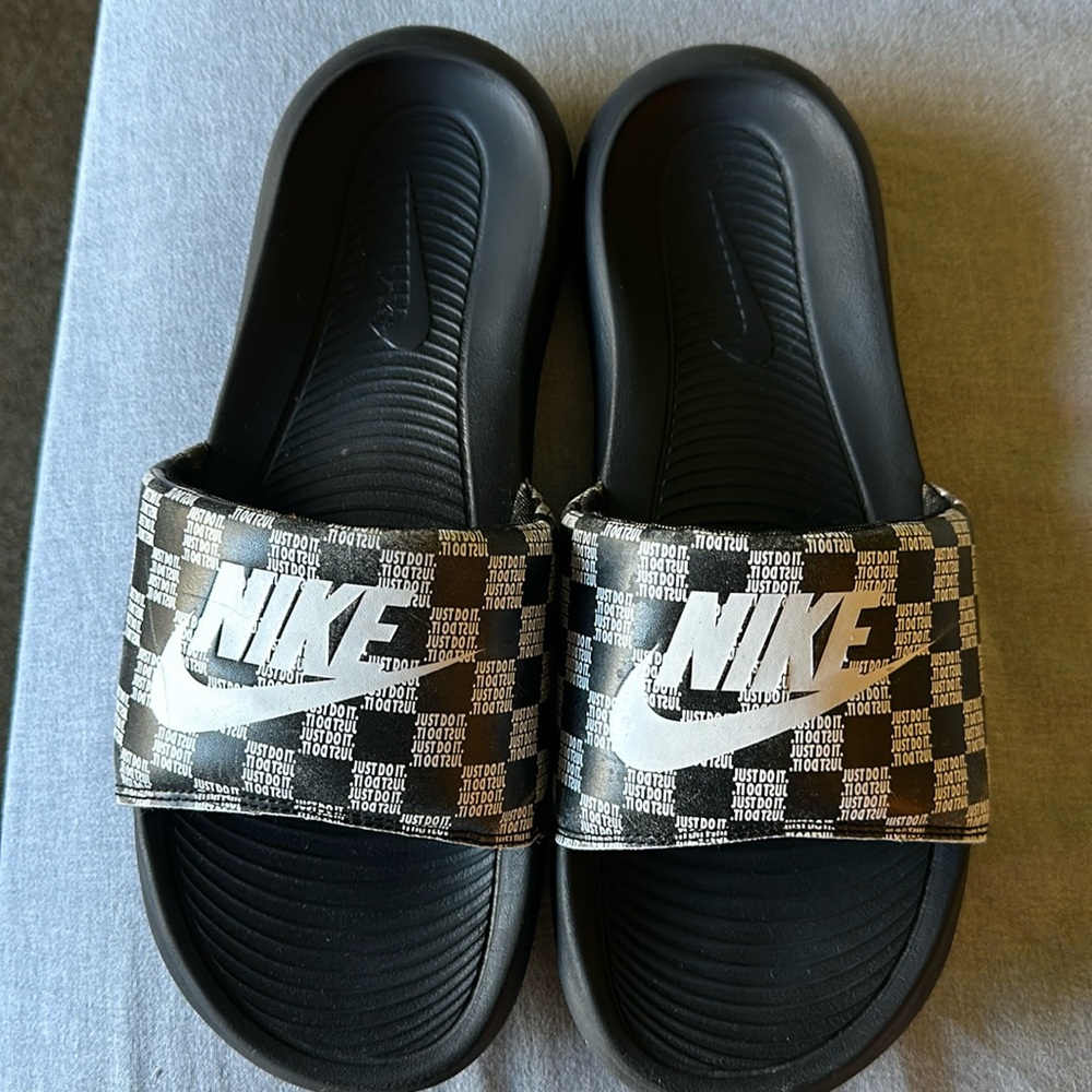 Nike Victori One Slide Print Black White Black CN9678 004